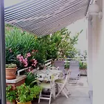 D'hotes Bed & Breakfast 2*