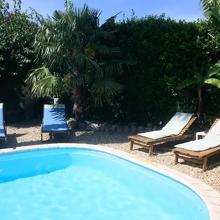 D'hotes Bed & Breakfast